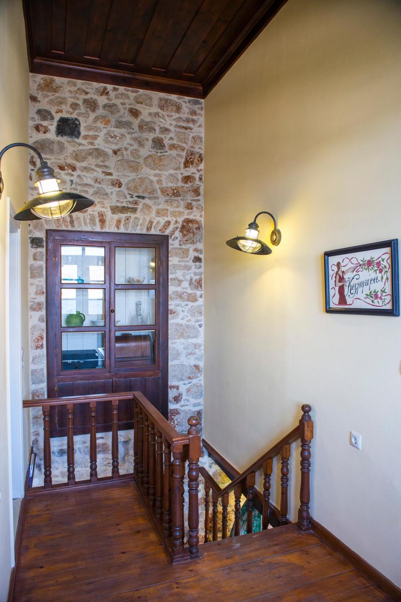Halkis Muses * Chalki Town